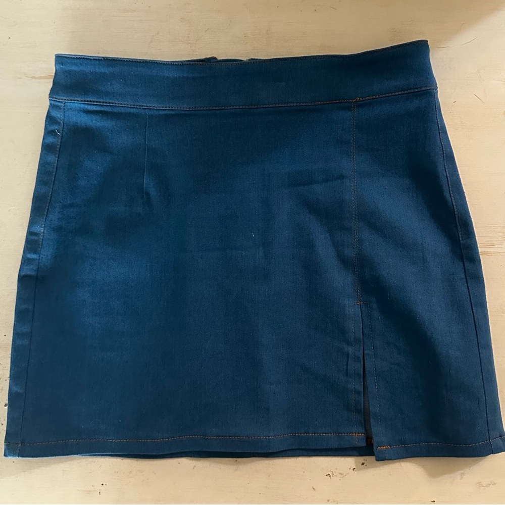 Sky To Moon Light Denim Mini Skirt Slit Gold Zipper Size Medium